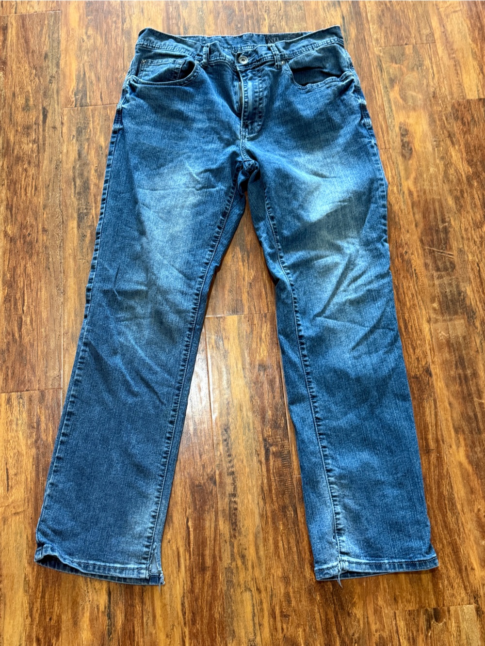 Straight-Leg Men's Denim Jeans in Medium Blue